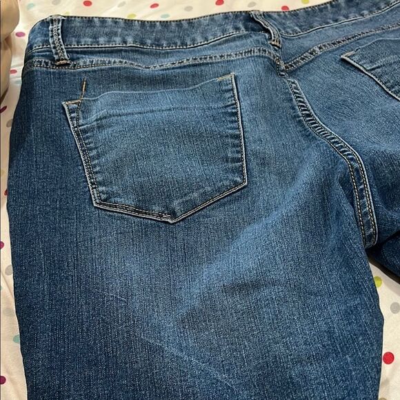 Mossimo Supply Co. Mid Rise Bermuda Denim Shorts - Picture 5 of 6